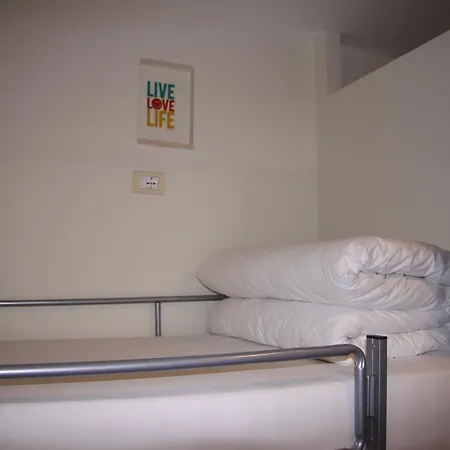 Art Hostel *