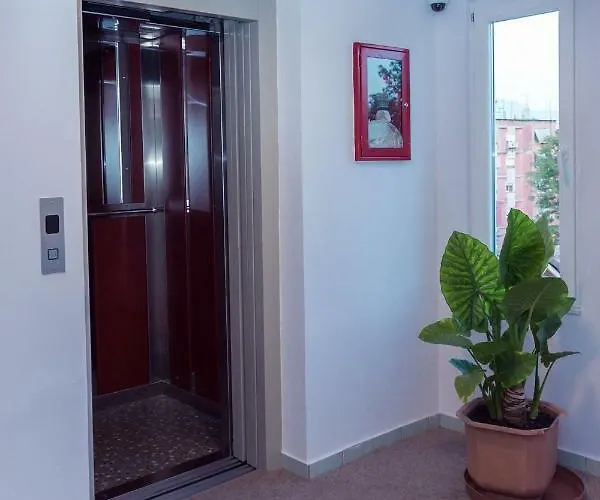 Art Vandrarhem Tirana